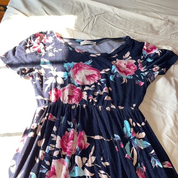 Floral Maxi Dress - Picture 3 of 5